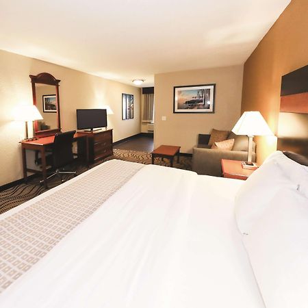 La Quinta Inn By Wyndham Sandusky Near Cedar Point Extérieur photo