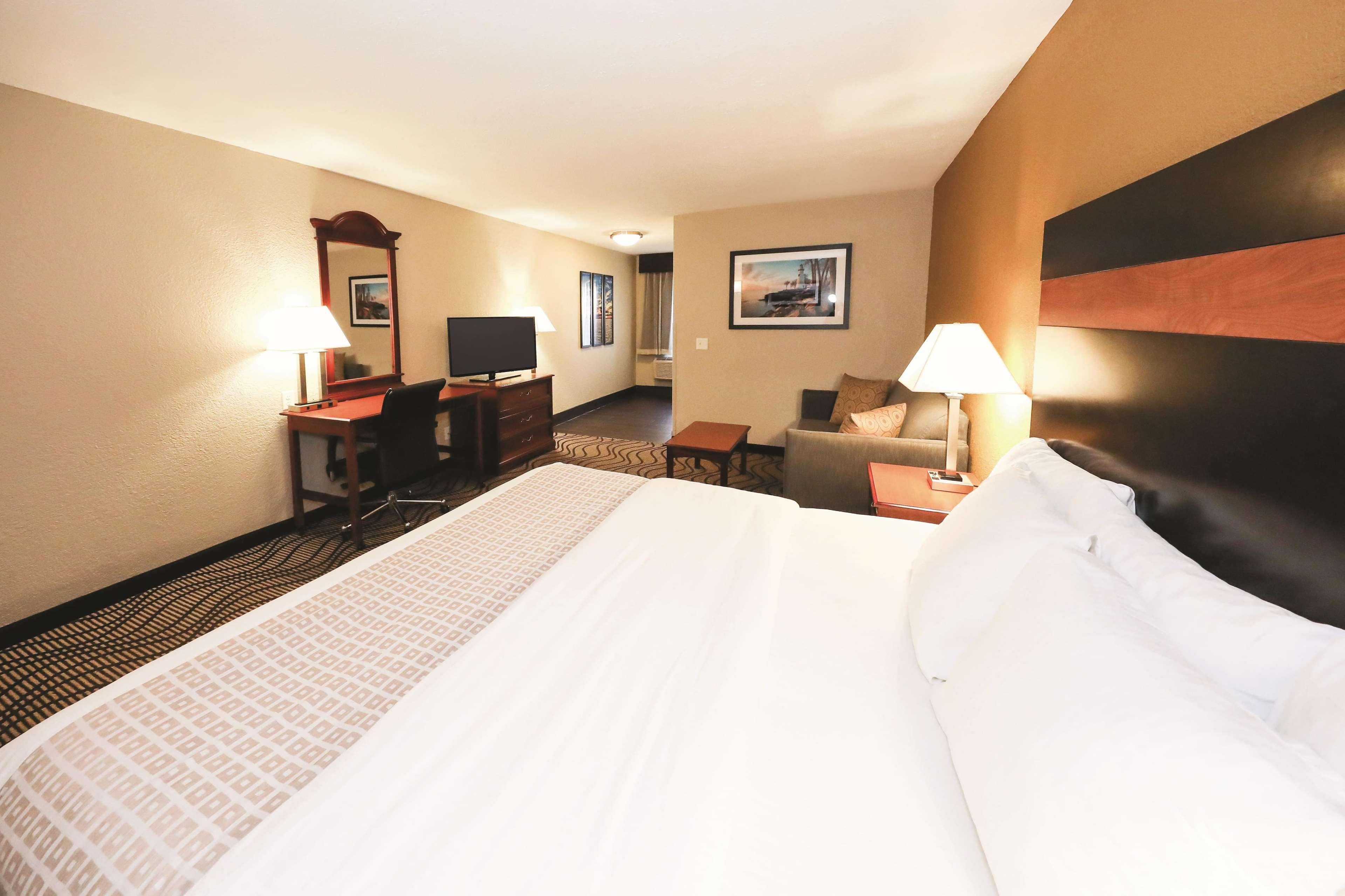 La Quinta Inn By Wyndham Sandusky Near Cedar Point Extérieur photo