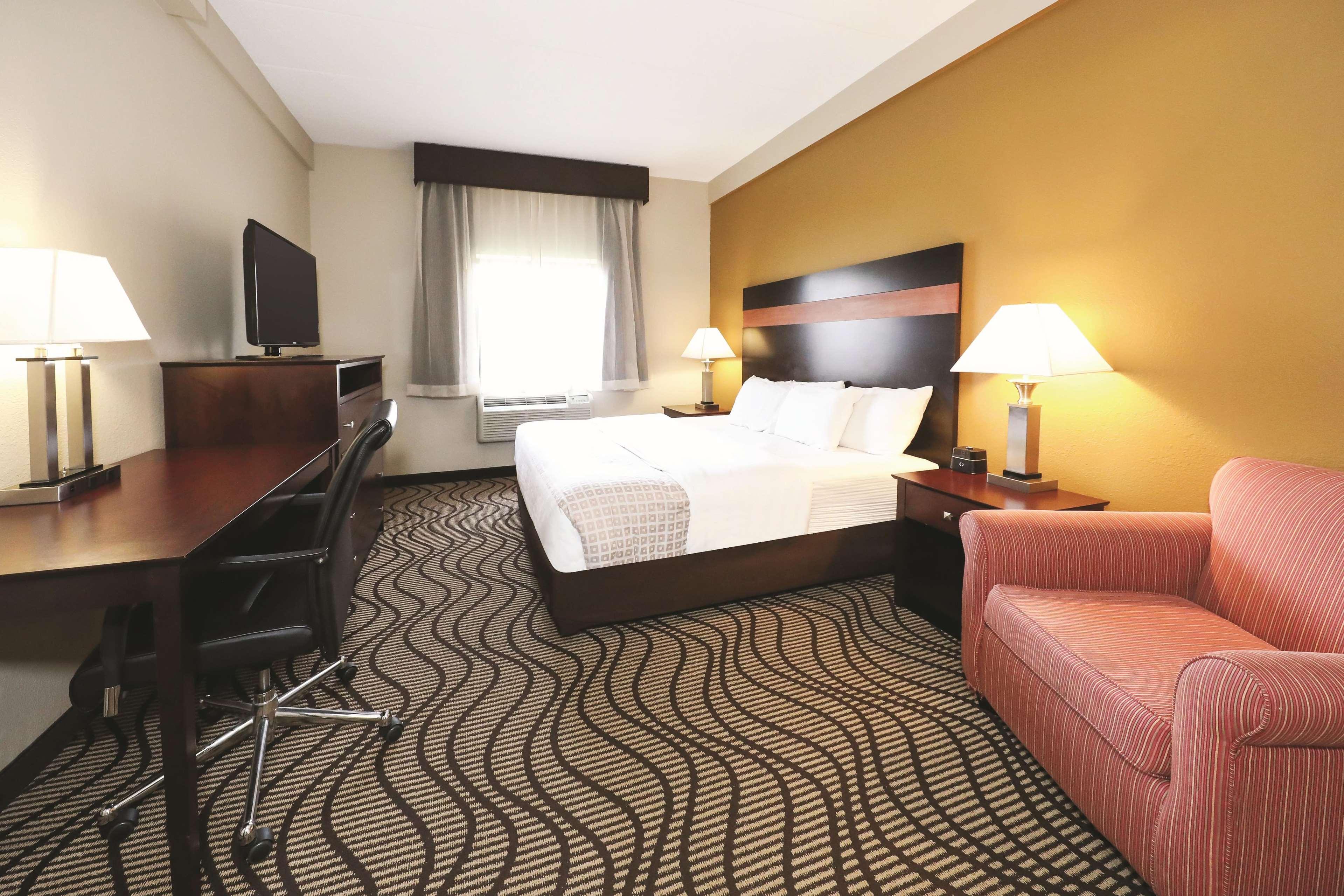 La Quinta Inn By Wyndham Sandusky Near Cedar Point Extérieur photo