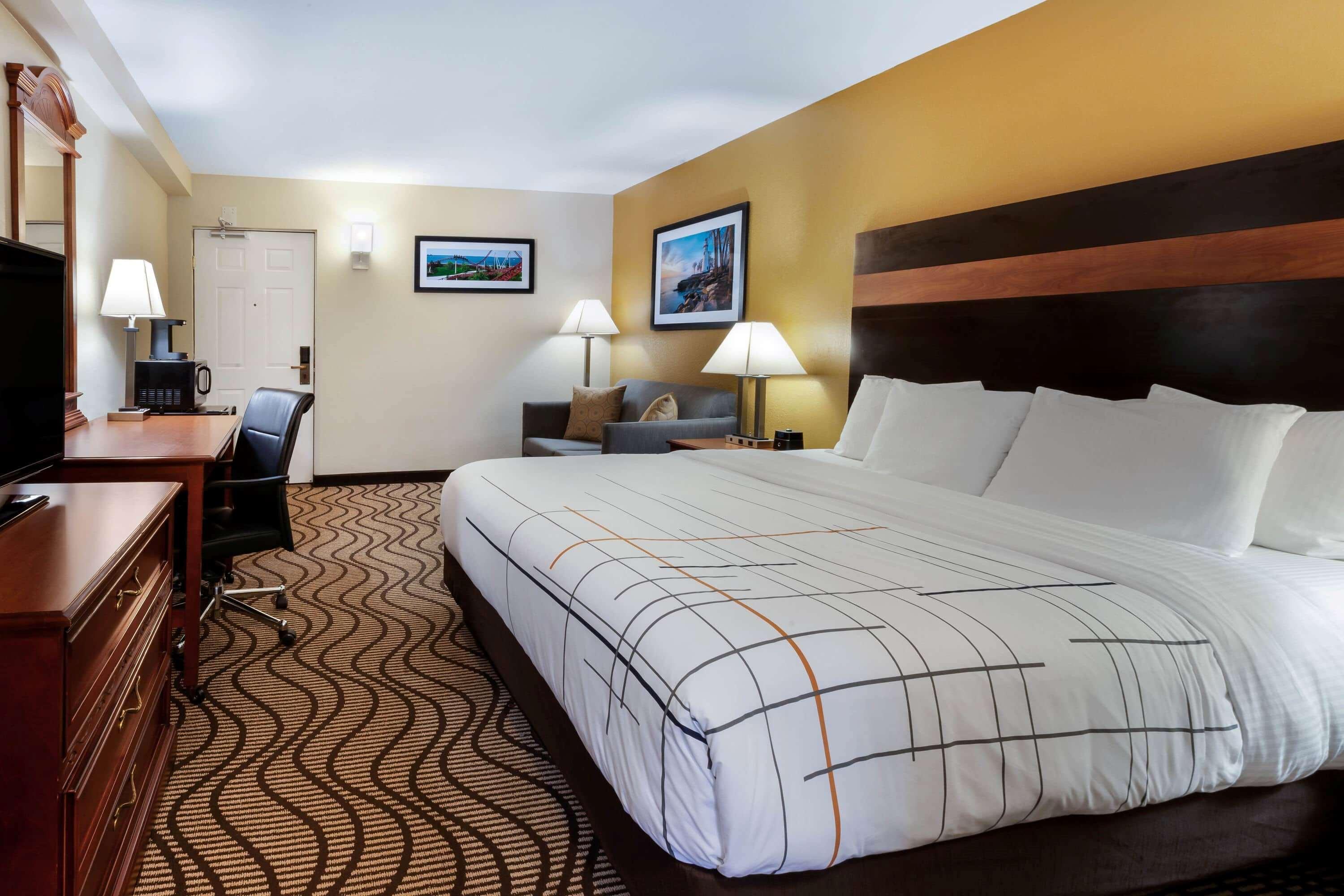 La Quinta Inn By Wyndham Sandusky Near Cedar Point Extérieur photo