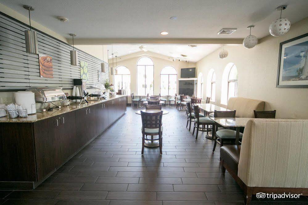 La Quinta Inn By Wyndham Sandusky Near Cedar Point Extérieur photo