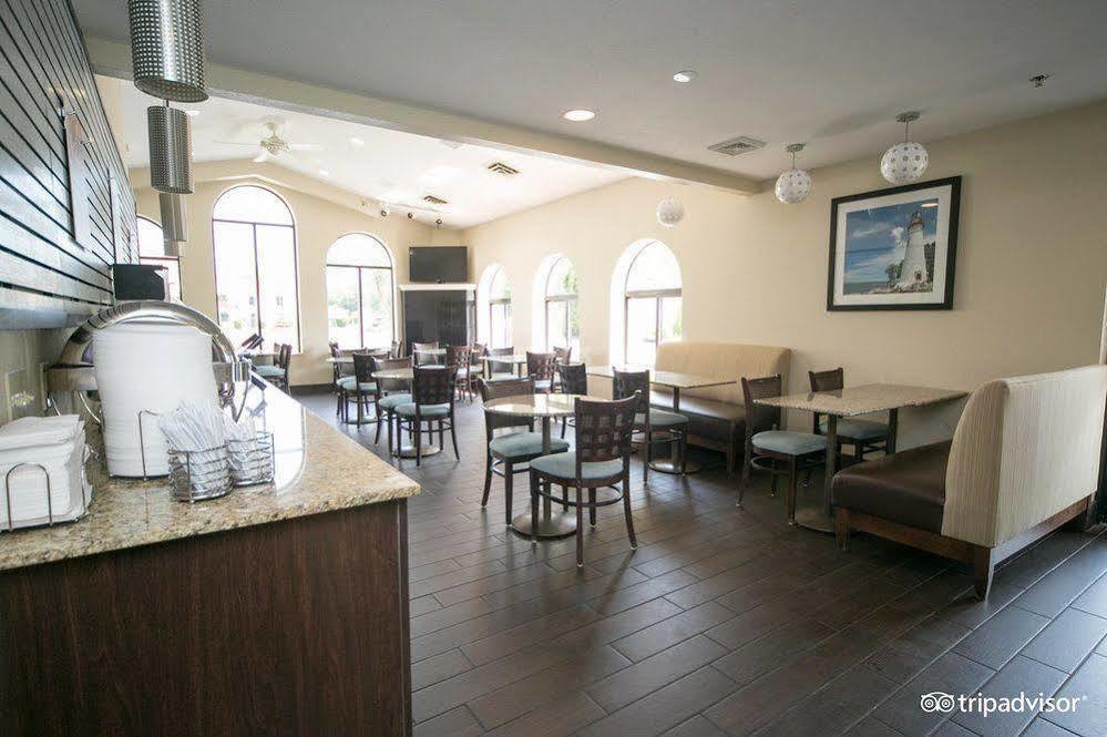 La Quinta Inn By Wyndham Sandusky Near Cedar Point Extérieur photo